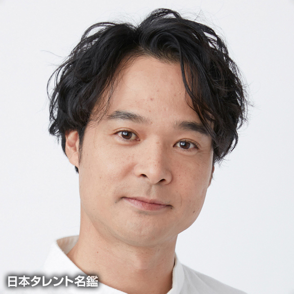 岩戸　秀年