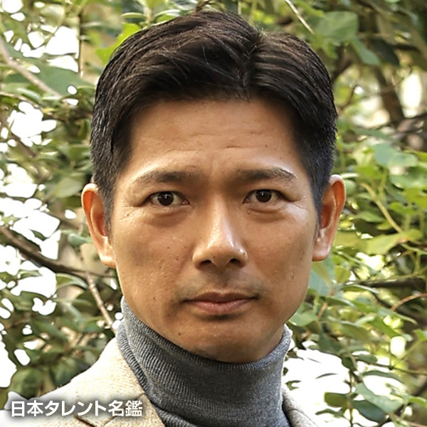 真島　光平