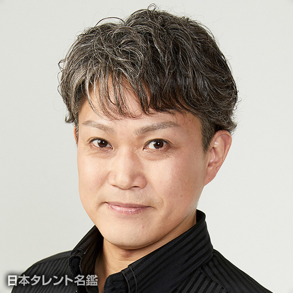 小山　晶士