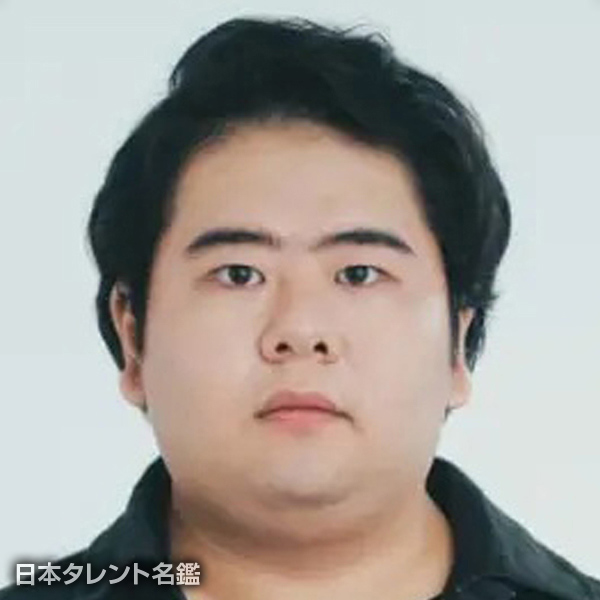 前田　航基