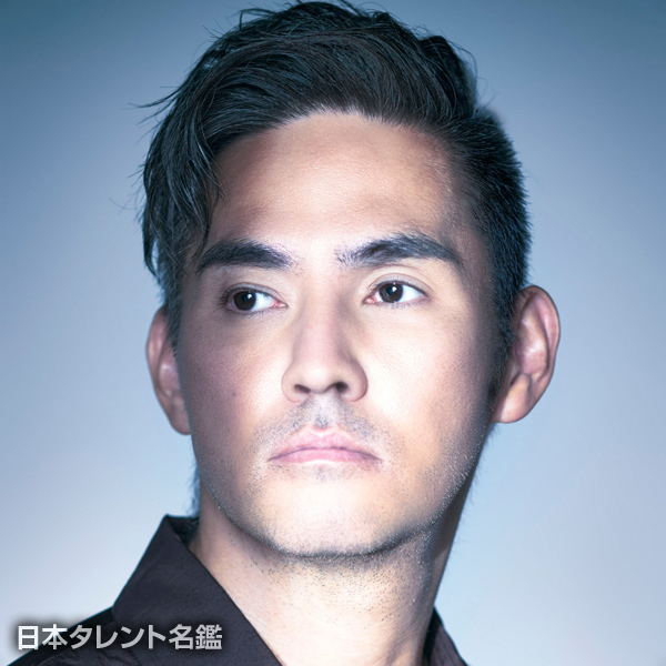 中　孝介