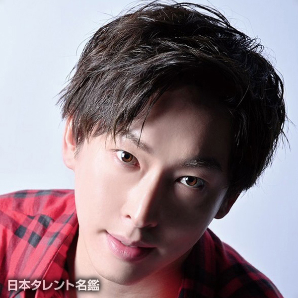 山口　賢人
