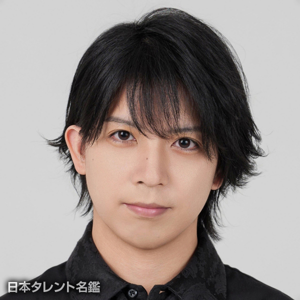 山中　健太