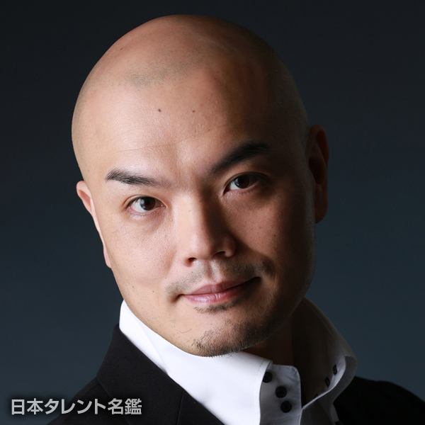 八戸　優