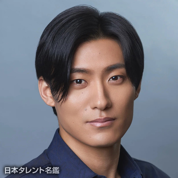 松谷　鷹也