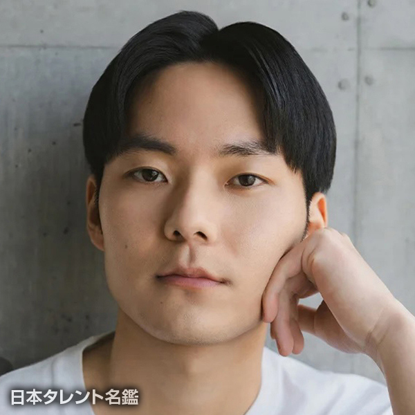 牧　亮佑