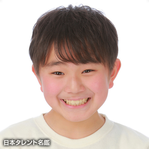 助川　真聖