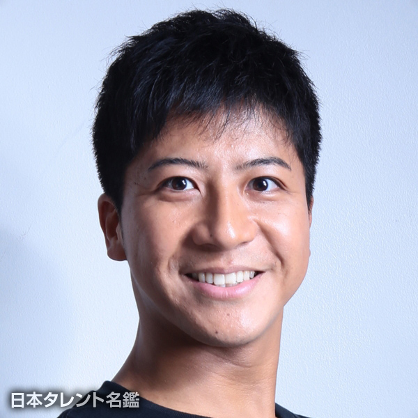 岸 英明