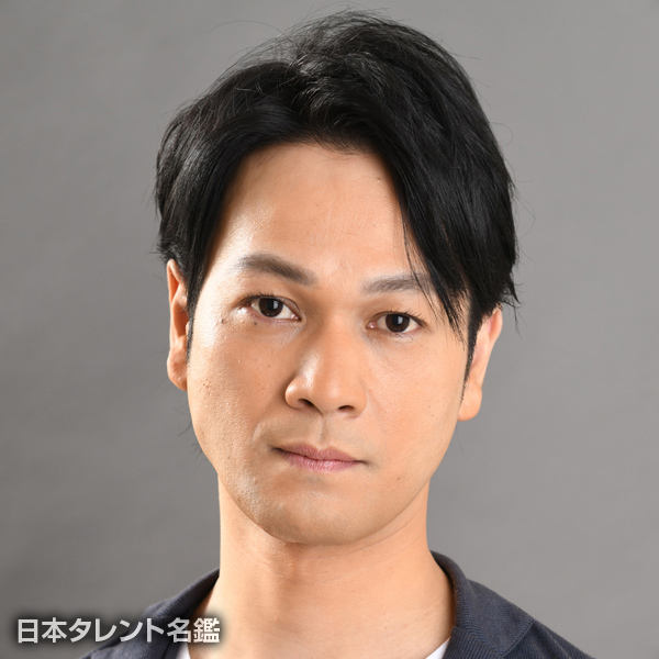 友岡　靖雅