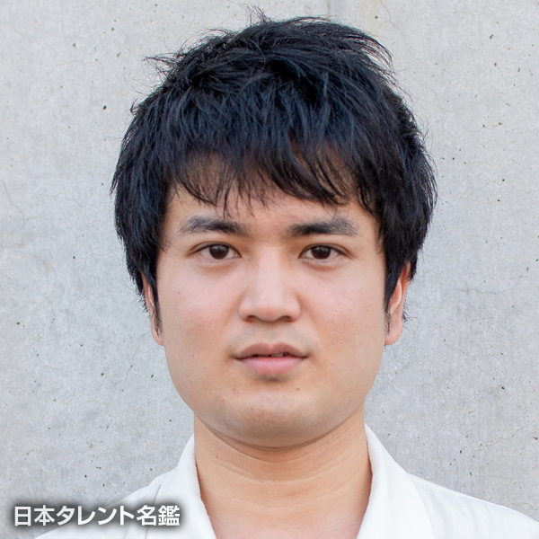 山田 卓