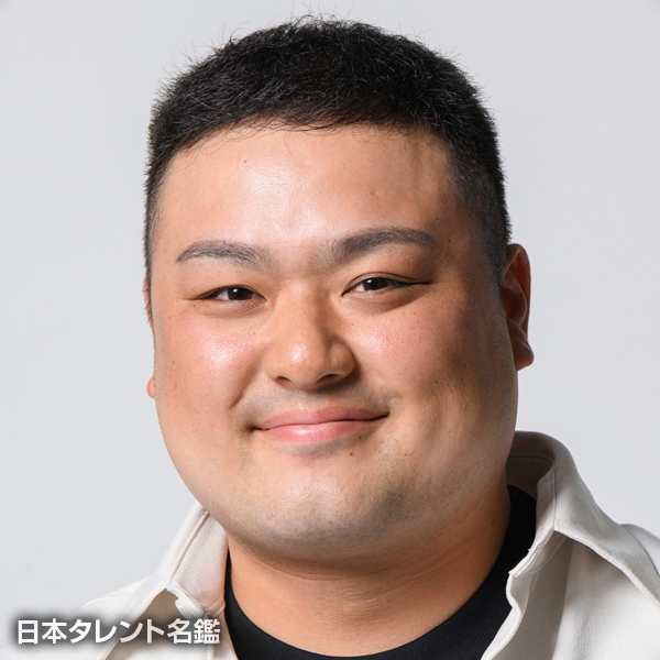 吉田　英成