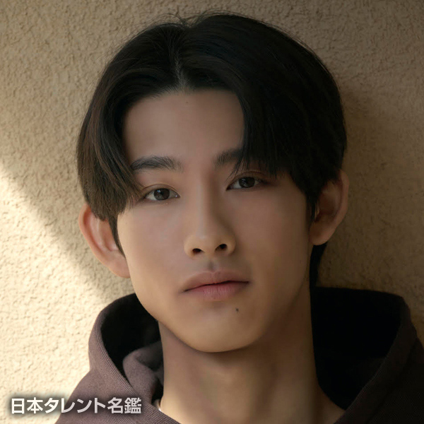 塚木　芭琉