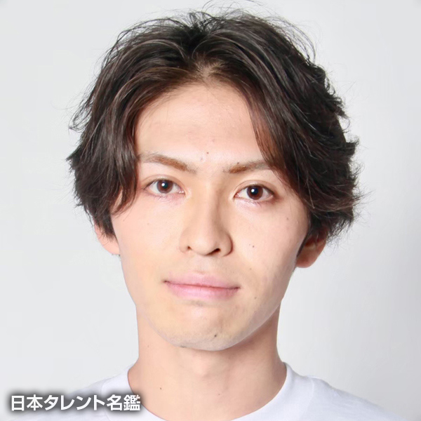 郷馬　健太郎