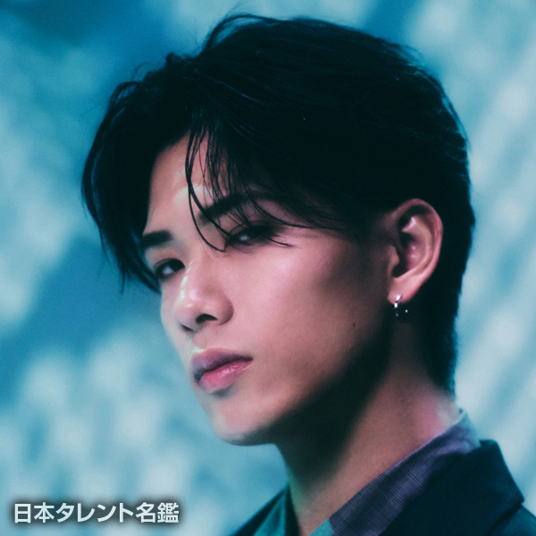 小波津　志