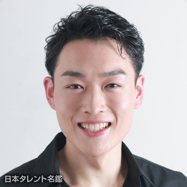 勢司　啓人