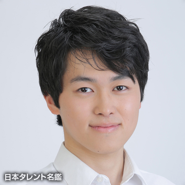 山岸　佳祐