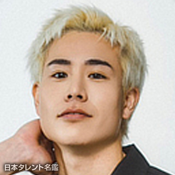 藤井　稔也