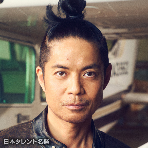 久保田　利伸