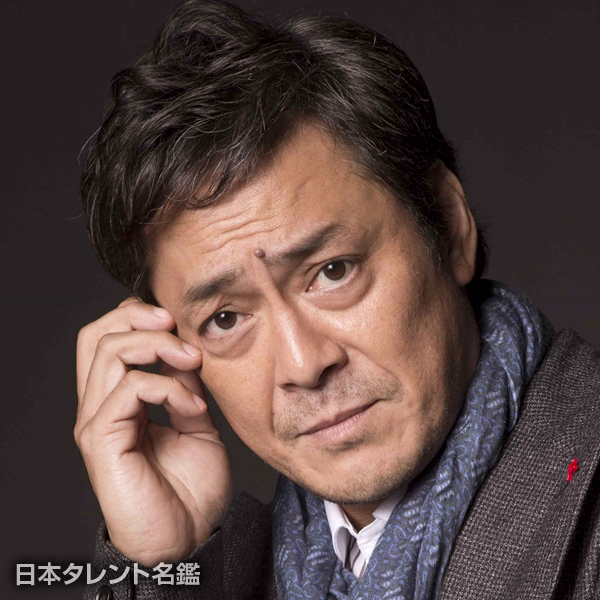 デビット 伊東