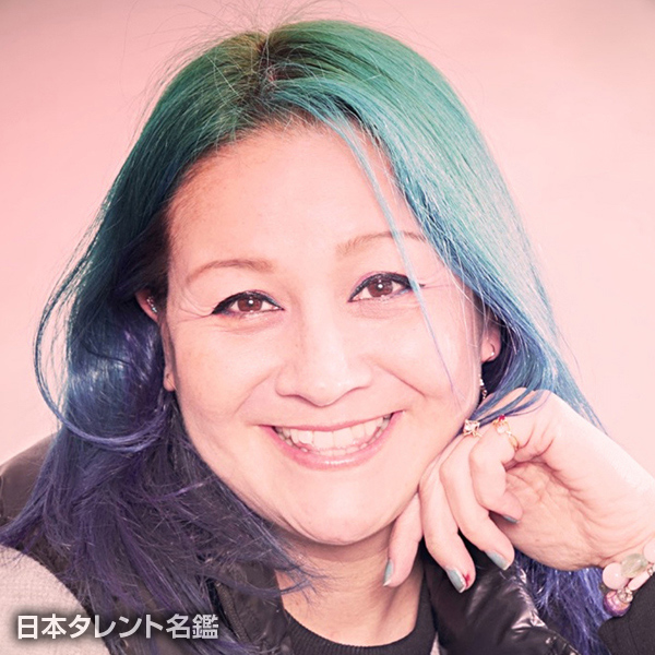 クリステル・チアリ