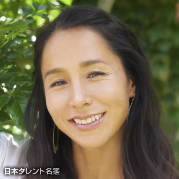 アンジェラ　磨紀　バーノン