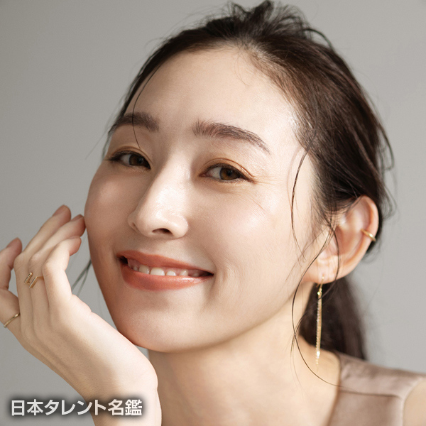 殿柿　佳奈