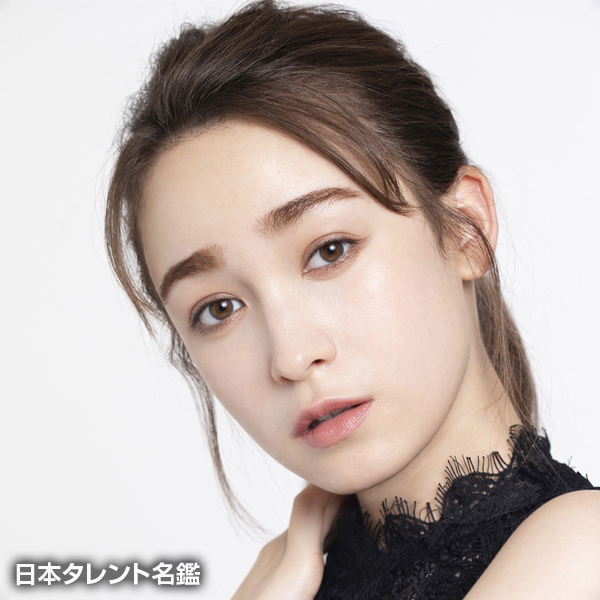 藤井　サチ