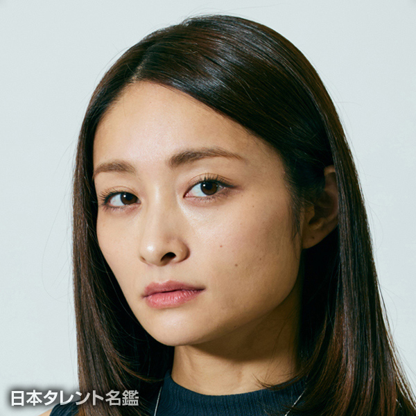 甲斐　千尋