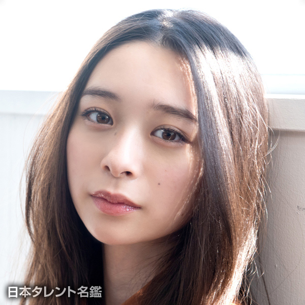 田鍋　梨々花