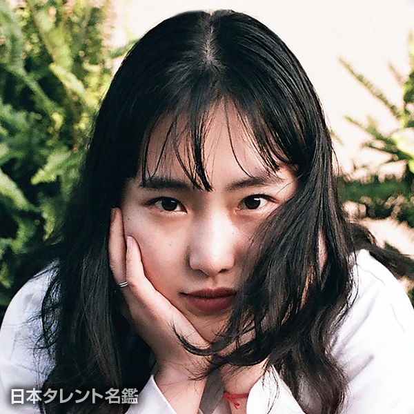 御子柴　彩里