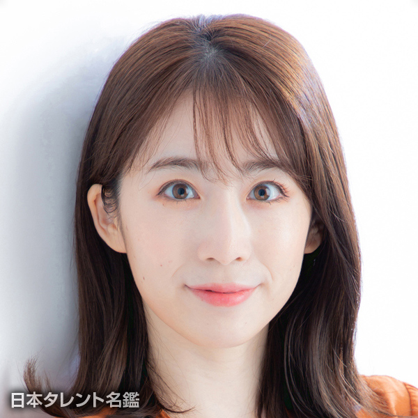 瑛里奈