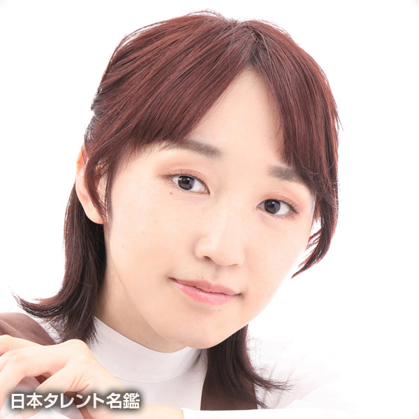 村上　麻衣