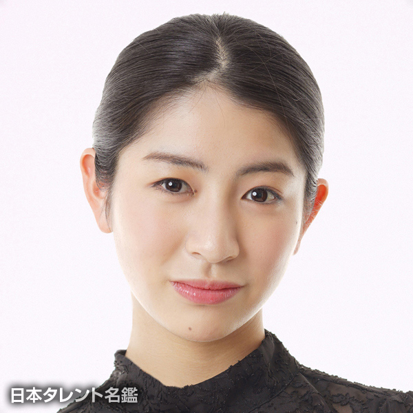 泉　智奈津