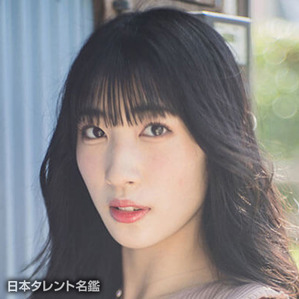 島田　詩音