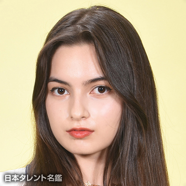 南田　マリア