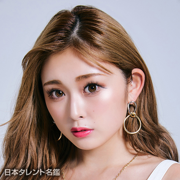 ゆうちゃみ