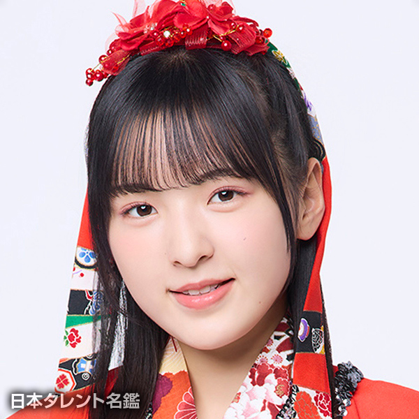 村越　彩菜