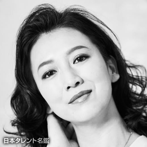 戸田　菜穂