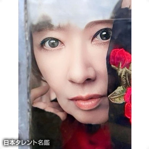 真梨邑　ケイ