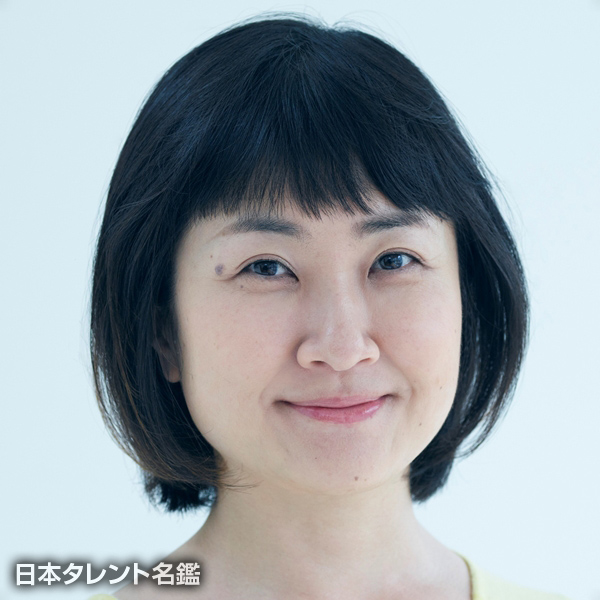 猫背　椿