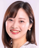 上代 真希